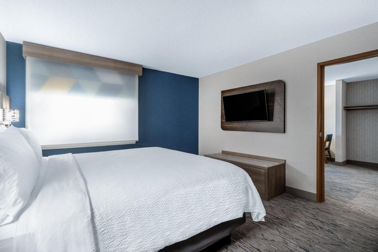 Holiday Inn Express Hotel & Suites-St. Paul By Ihg Vadnais Heights Exterior photo