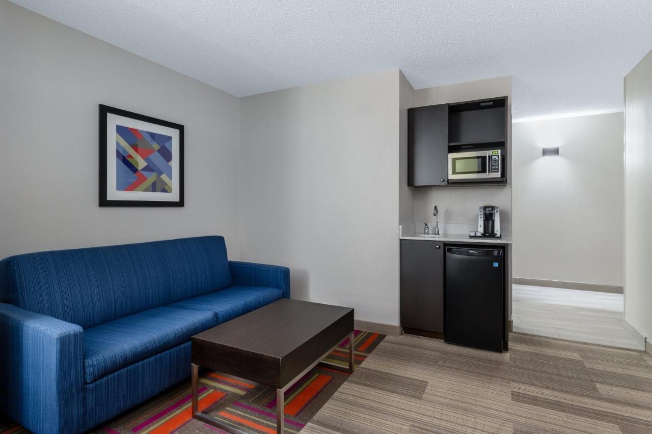 Holiday Inn Express Hotel & Suites-St. Paul By Ihg Vadnais Heights Exterior photo