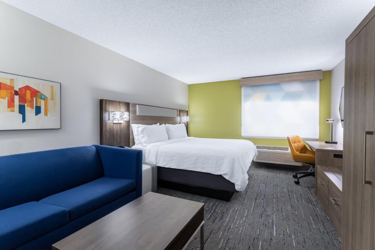 Holiday Inn Express Hotel & Suites-St. Paul By Ihg Vadnais Heights Exterior photo