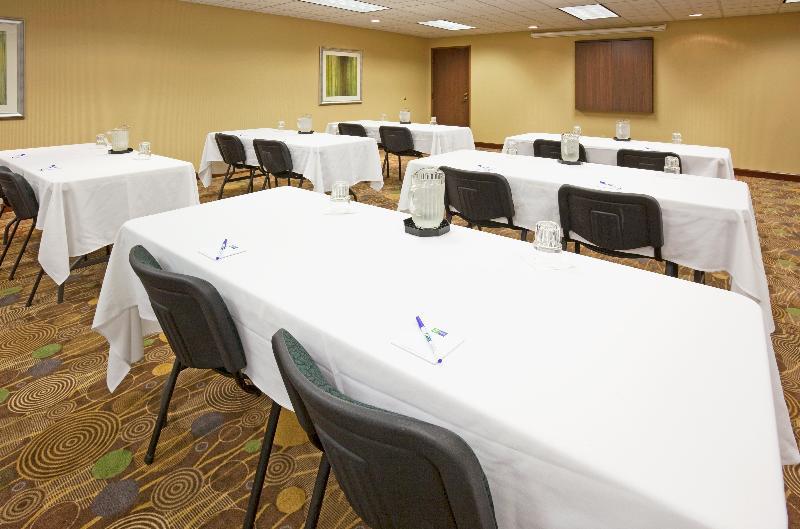 Holiday Inn Express Hotel & Suites-St. Paul By Ihg Vadnais Heights Exterior photo